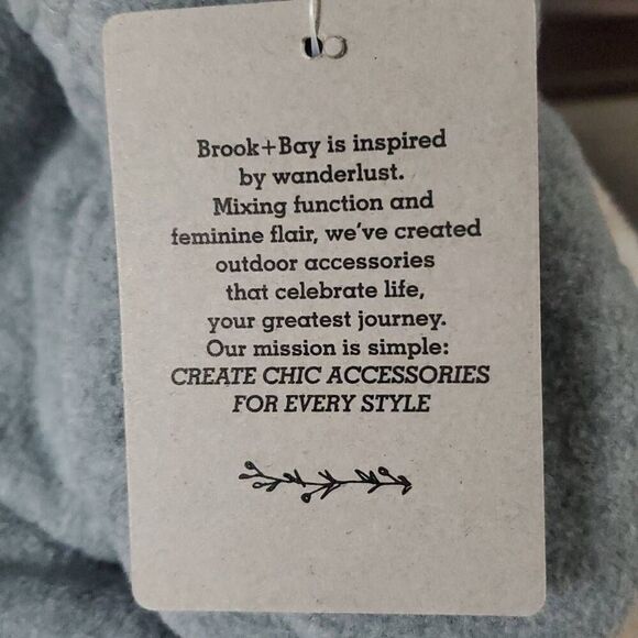 NWT BROOK + BAY KIDS HAT AND MITTENS SET - Picture 9 of 10